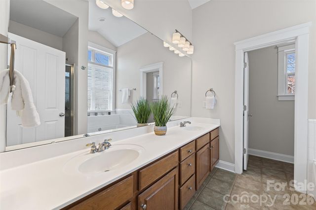 1039 Hunters Run Drive, Tega Cay, SC 29708