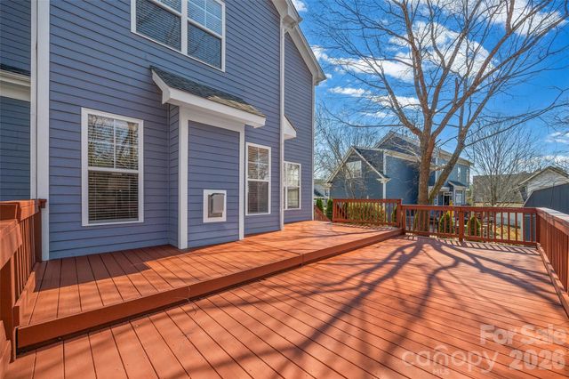 1039 Hunters Run Drive, Tega Cay, SC 29708