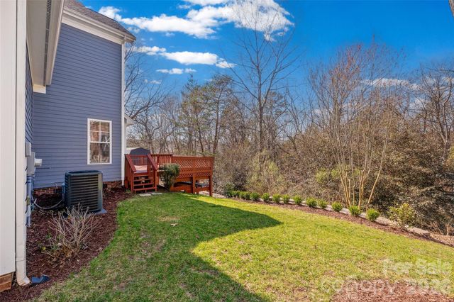 1039 Hunters Run Drive, Tega Cay, SC 29708