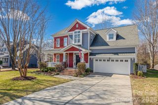 1039 Hunters Run Drive, Tega Cay, SC 29708