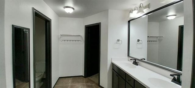 18641 Vivo Drive, Edmond, OK 73012