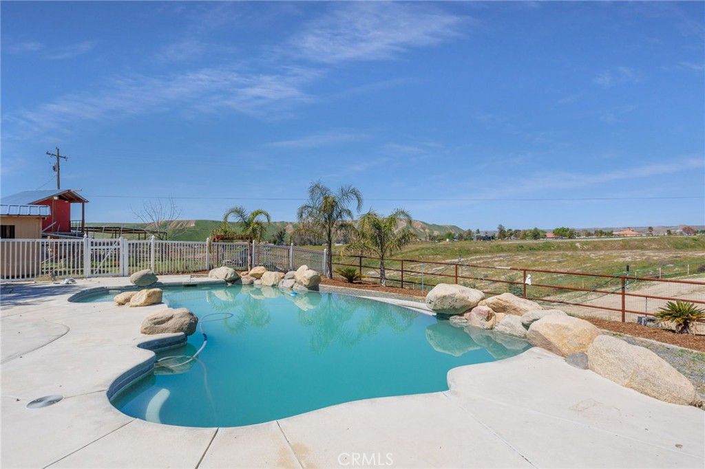 Image 37 of property listing at 6728 Susan Street, Bakersfield, CA 93308