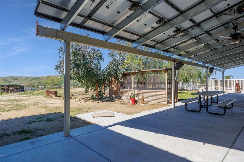 Image 39 of property listing at 6728 Susan Street, Bakersfield, CA 93308