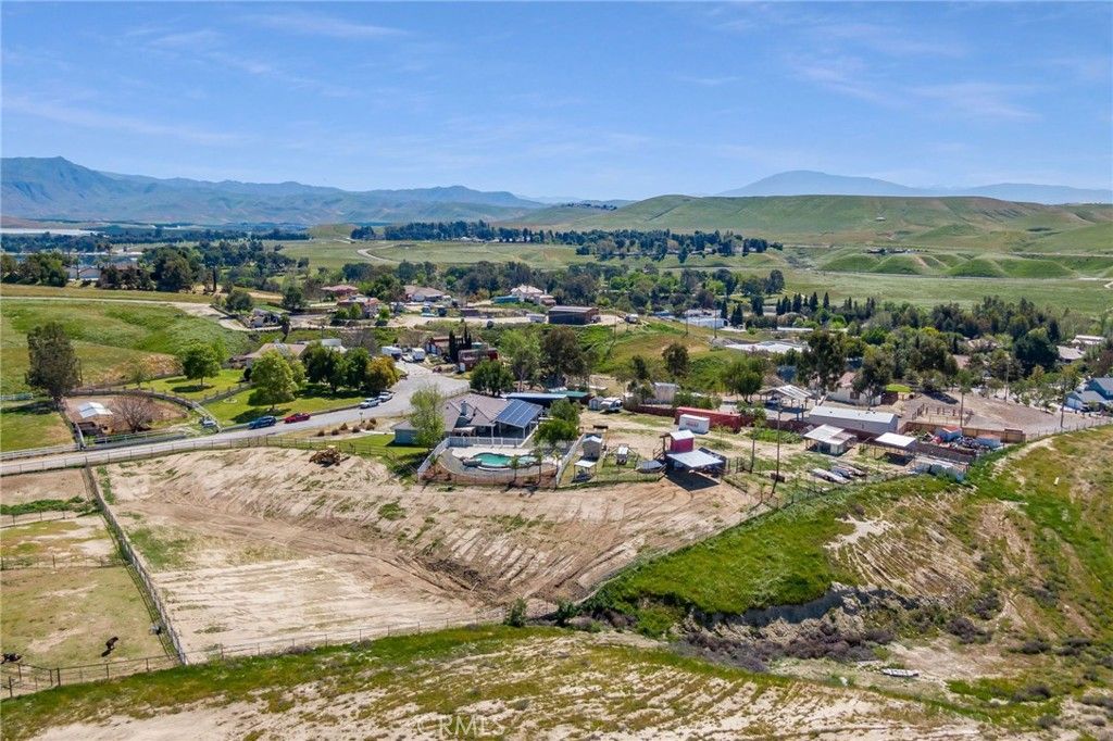 Image 42 of property listing at 6728 Susan Street, Bakersfield, CA 93308