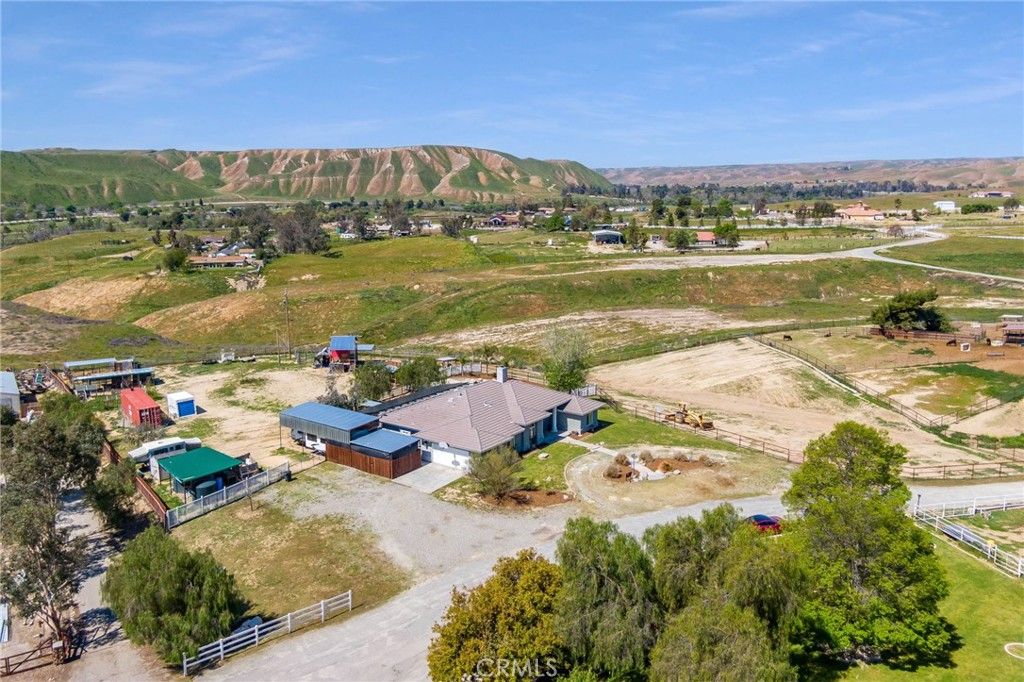 Image 44 of property listing at 6728 Susan Street, Bakersfield, CA 93308