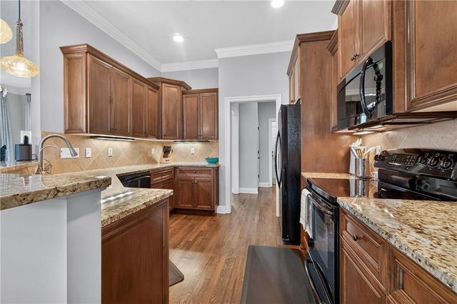 11644 S Carriage Road, Olathe, KS 66062