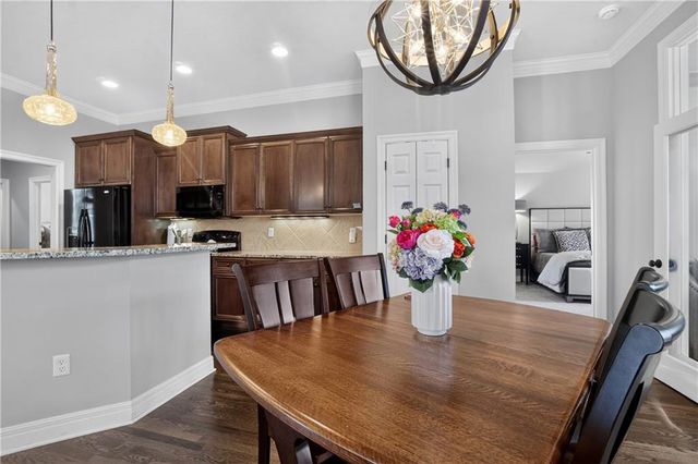 11644 S Carriage Road, Olathe, KS 66062