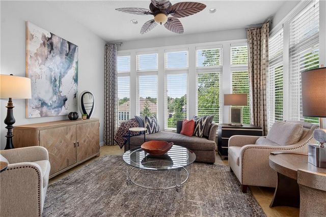 11644 S Carriage Road, Olathe, KS 66062