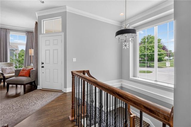 11644 S Carriage Road, Olathe, KS 66062