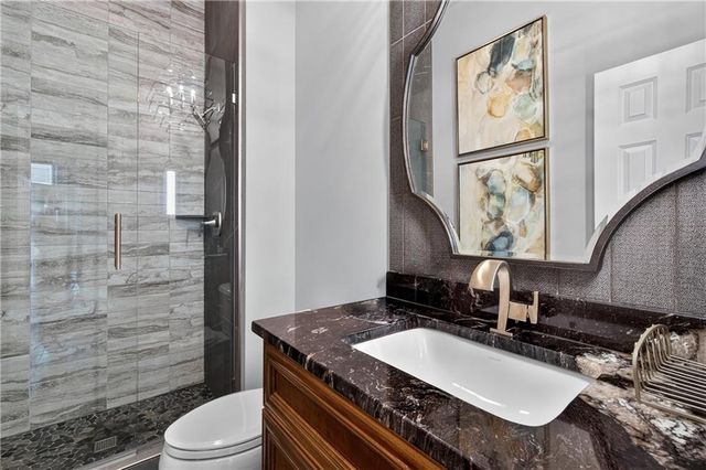 11644 S Carriage Road, Olathe, KS 66062