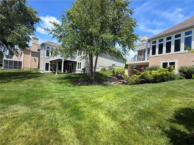 11644 S Carriage Road, Olathe, KS 66062