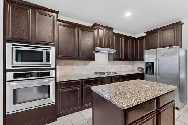 4814 Lakeway Drive, Garland, TX 75043