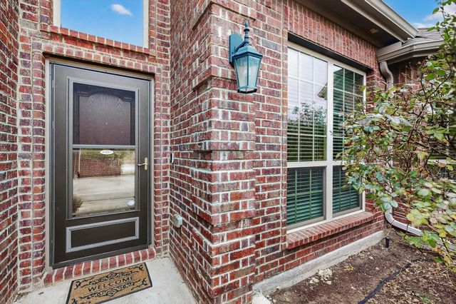 4814 Lakeway Drive, Garland, TX 75043