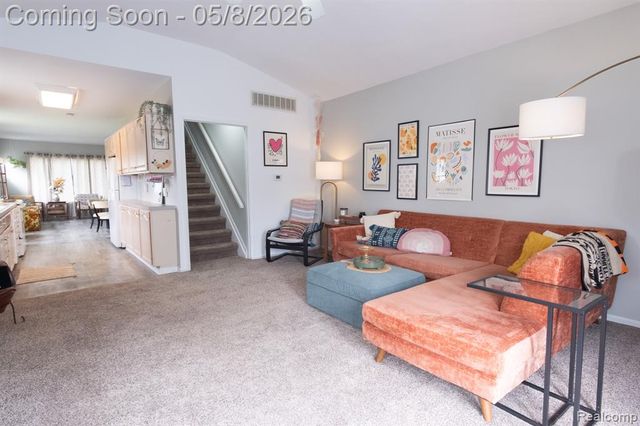 20804 Rensselaer Street, Farmington, MI 48336