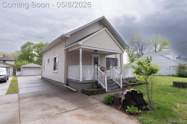 20804 Rensselaer Street, Farmington, MI 48336