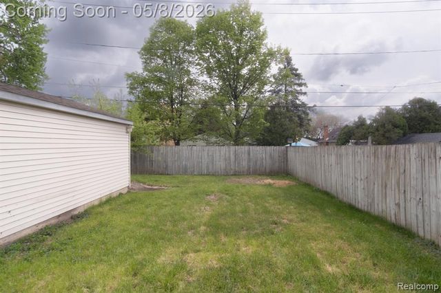 20804 Rensselaer Street, Farmington, MI 48336