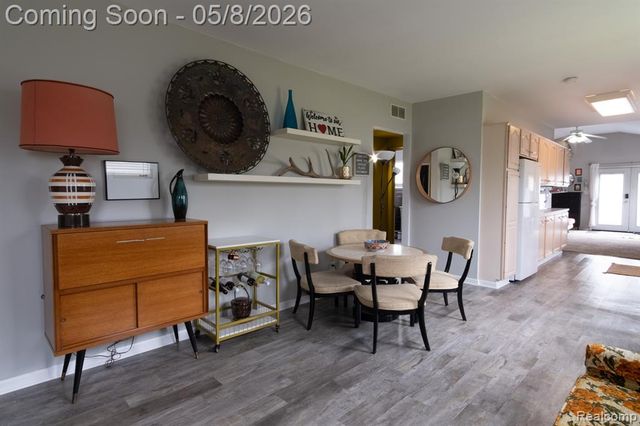 20804 Rensselaer Street, Farmington, MI 48336