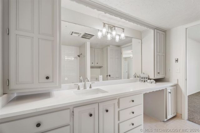 306 N Lombard Lane, Skiatook, OK 74070