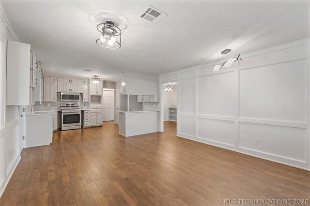 306 N Lombard Lane, Skiatook, OK 74070