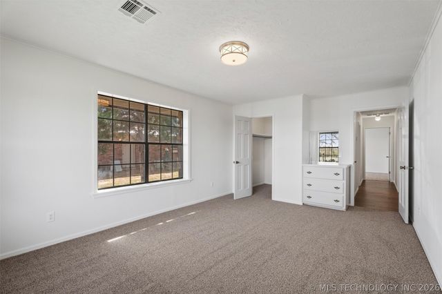 306 N Lombard Lane, Skiatook, OK 74070