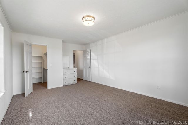 306 N Lombard Lane, Skiatook, OK 74070