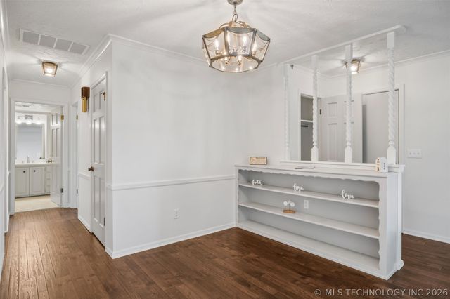 306 N Lombard Lane, Skiatook, OK 74070