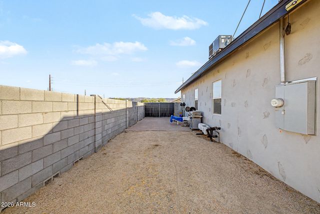 1526 E MARGUERITE Avenue, Phoenix, AZ 85040