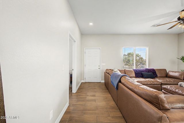 1526 E MARGUERITE Avenue, Phoenix, AZ 85040