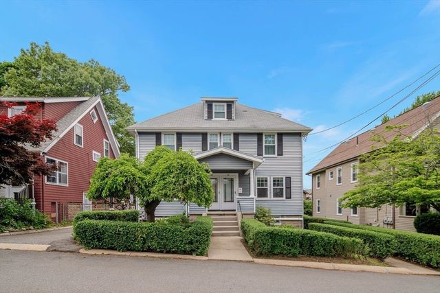 21 Fessenden Rd 21, Arlington, MA 02476