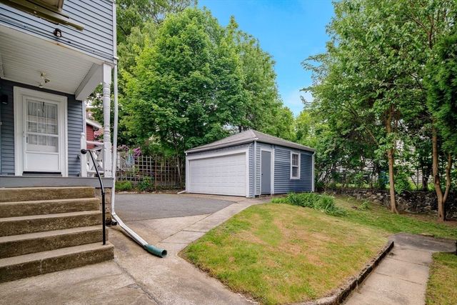 21 Fessenden Rd 21, Arlington, MA 02476