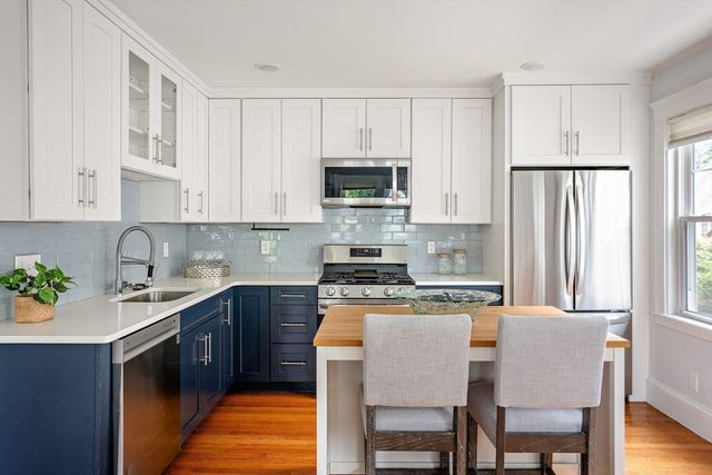 21 Fessenden Rd 21, Arlington, MA 02476