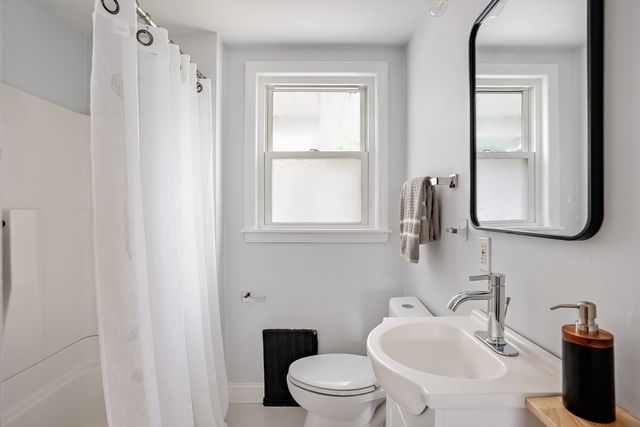 21 Fessenden Rd 21, Arlington, MA 02476
