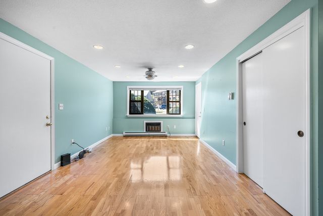 16-C Mayberry Dr 3, Westborough, MA 01581