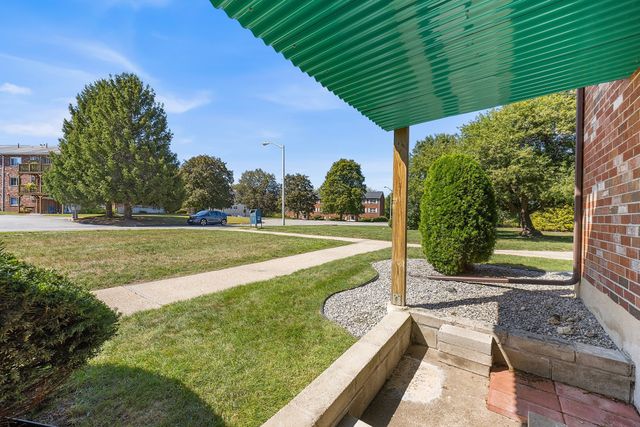 16-C Mayberry Dr 3, Westborough, MA 01581