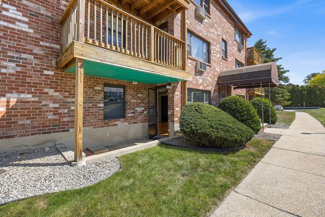 16-C Mayberry Dr 3, Westborough, MA 01581
