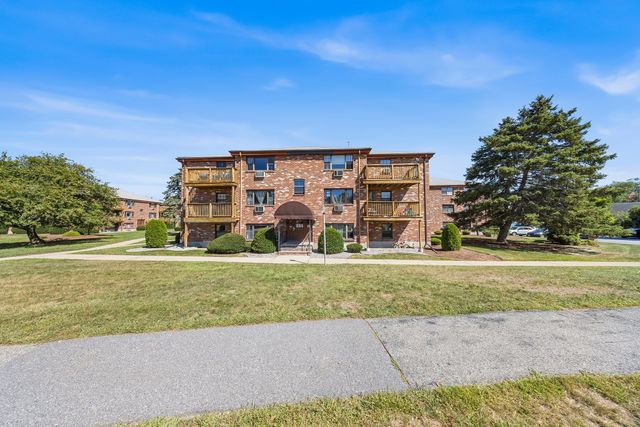 16-C Mayberry Dr 3, Westborough, MA 01581