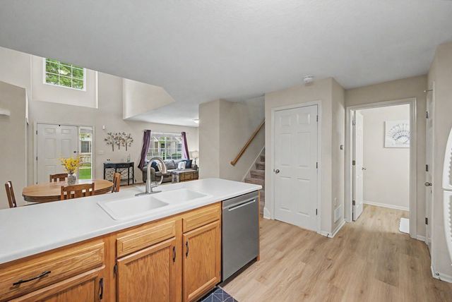9405 Greenspire Drive 22, West Des Moines, IA 50266