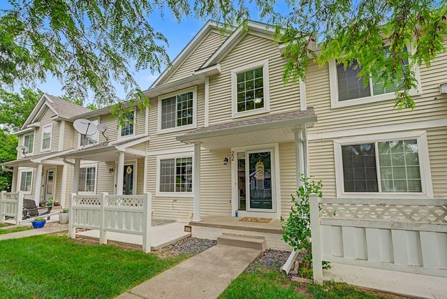 9405 Greenspire Drive 22, West Des Moines, IA 50266