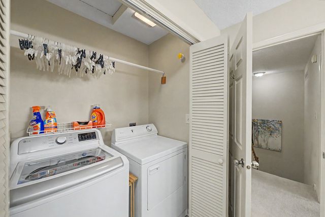 9405 Greenspire Drive 22, West Des Moines, IA 50266