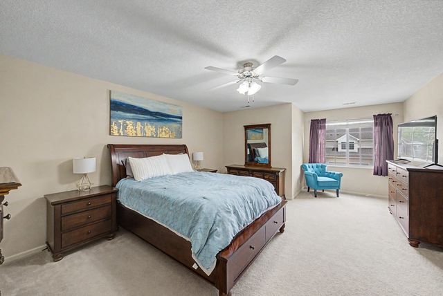 9405 Greenspire Drive 22, West Des Moines, IA 50266
