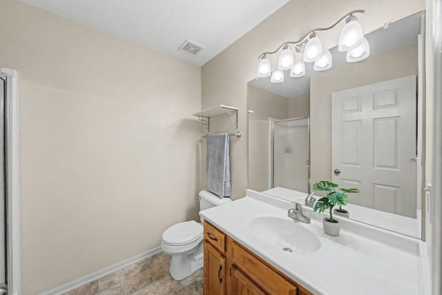9405 Greenspire Drive 22, West Des Moines, IA 50266