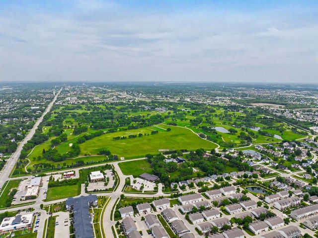 9405 Greenspire Drive 22, West Des Moines, IA 50266