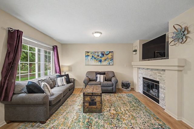 9405 Greenspire Drive 22, West Des Moines, IA 50266