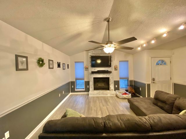 309 Springwood Circle, Crestview, FL 32536