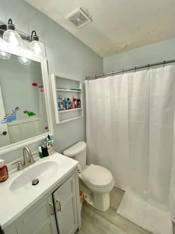 309 Springwood Circle, Crestview, FL 32536