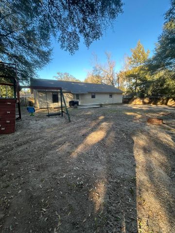 309 Springwood Circle, Crestview, FL 32536