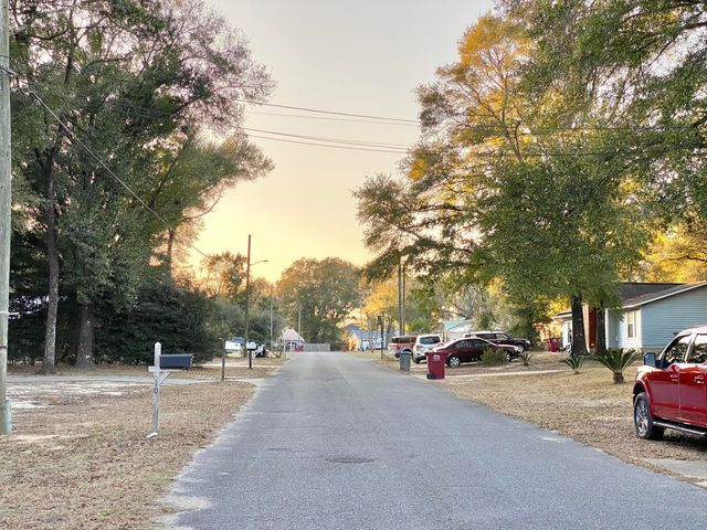 309 Springwood Circle, Crestview, FL 32536