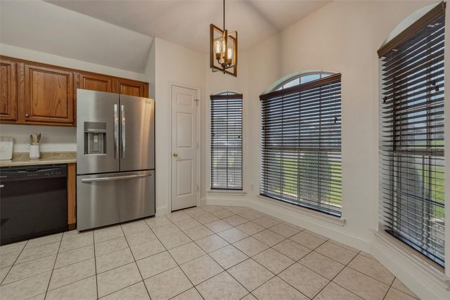 405 Deauville Drive, Fort Worth, TX 76108