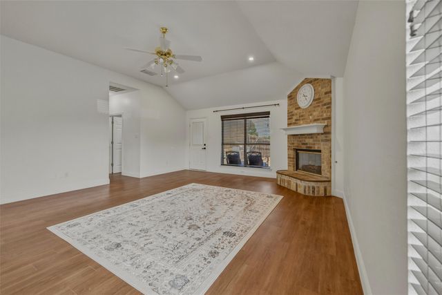 405 Deauville Drive, Fort Worth, TX 76108