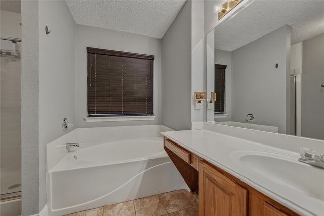 405 Deauville Drive, Fort Worth, TX 76108